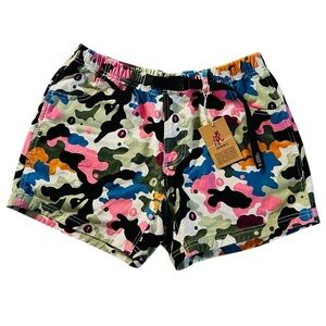 GRAMICCI WOMEN’S MULTI COLOR CAMO SHORTS SIZE SMALL NWT